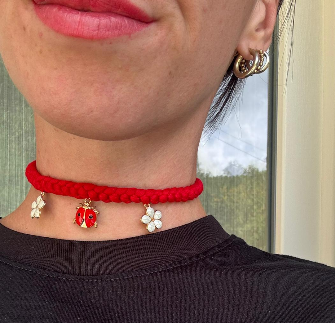 Choker friendship
